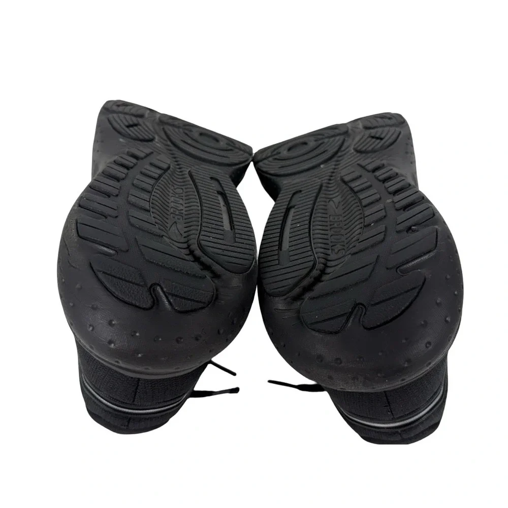Brooks *up sale